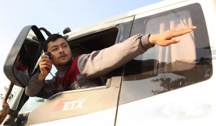 車(chē)載對(duì)講機(jī)使用地網(wǎng)天線(xiàn)可以降低駐波嗎？