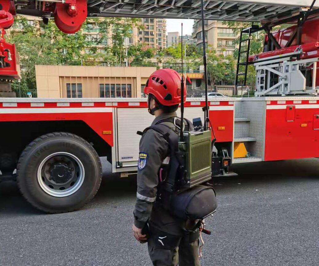 巴以沖突，以色列司令部要求公眾攜帶對(duì)講機(jī)入防空洞！